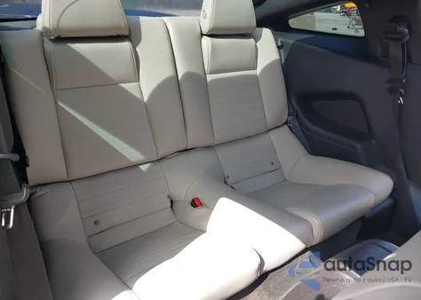 2014 Ford Mustang V6 Premium z USA, uszkodzony, nr VIN 1ZVBP8AM4E5254533